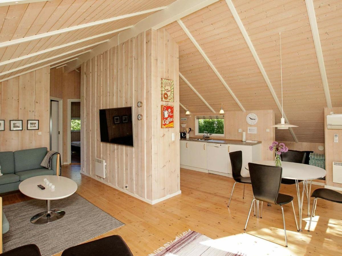 5 Person Holiday Home In Esbjerg V Exteriör bild