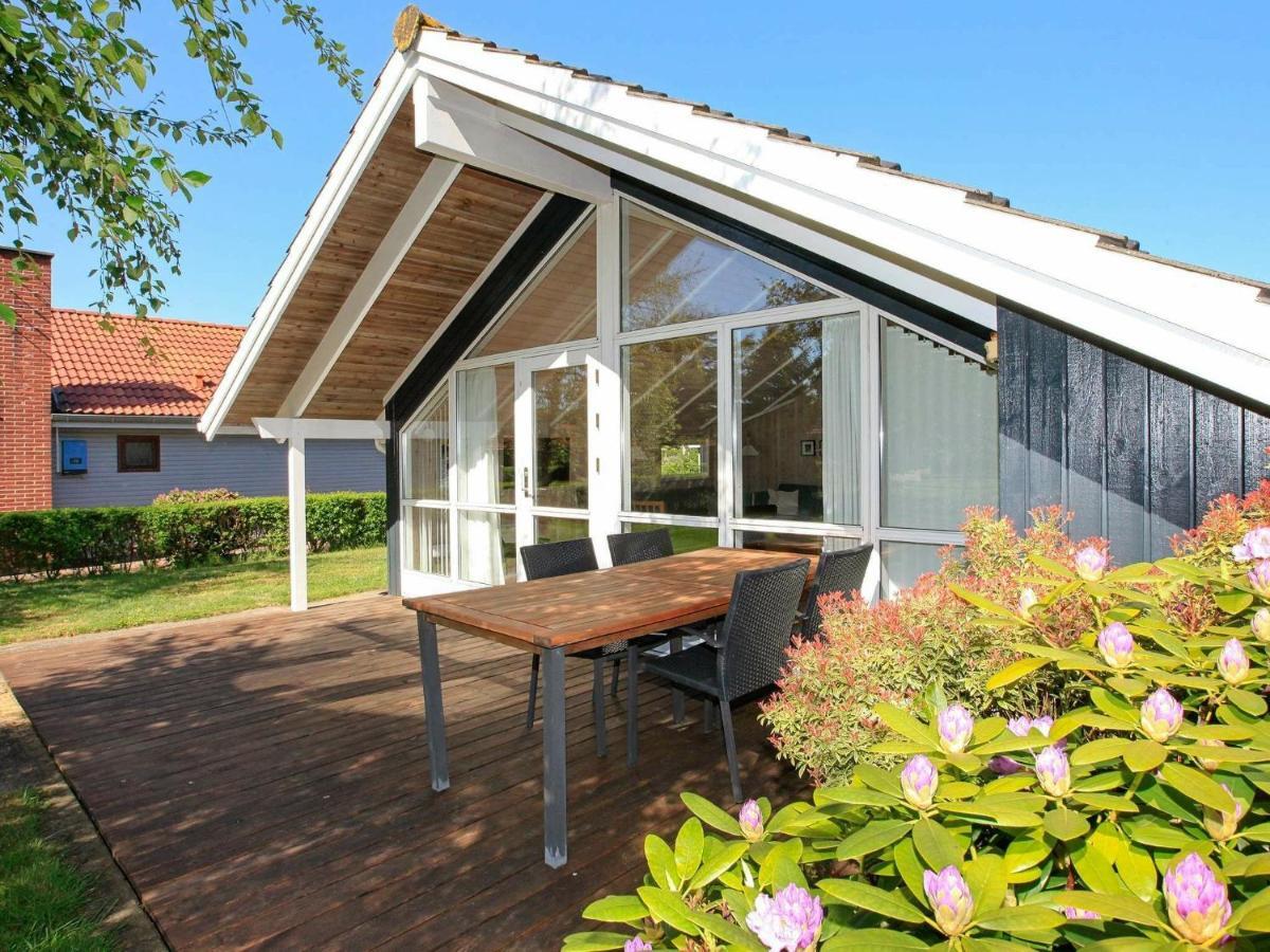 5 Person Holiday Home In Esbjerg V Exteriör bild